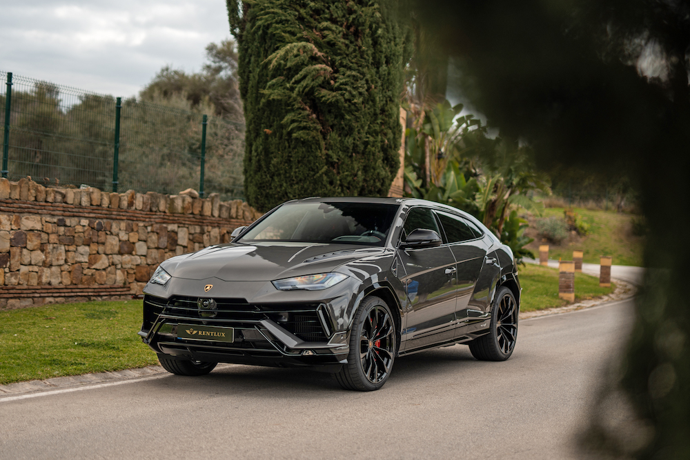 rent lamborghini urus sport