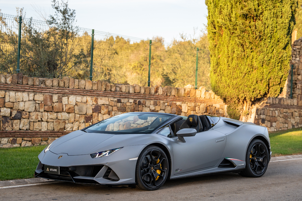 lamborghini evo spyder atardecer