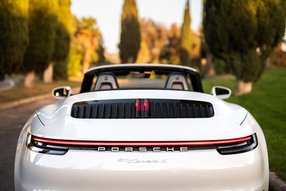 exterior porsche 992 carrera cabrio