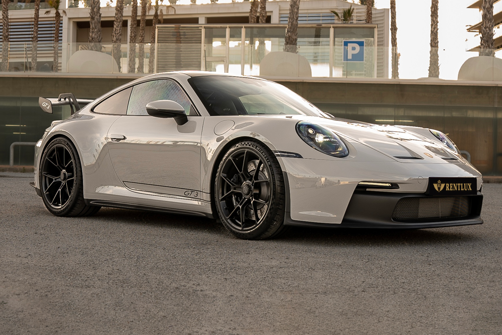 alquiler porsche 992 GT3 gris nardo