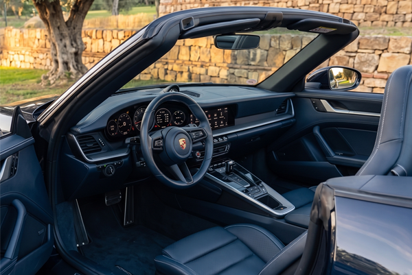 Interior Volante Porsche 992.2 Carrera S Cabrio _ 2026