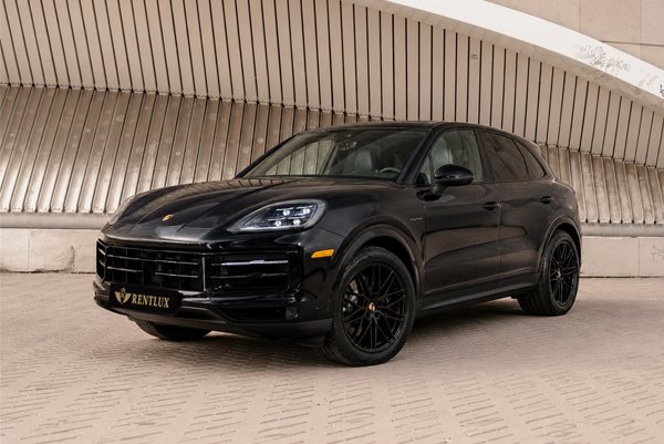Vision Delantera Porsche Cayenne E-Hybrid Coupé _ 2026