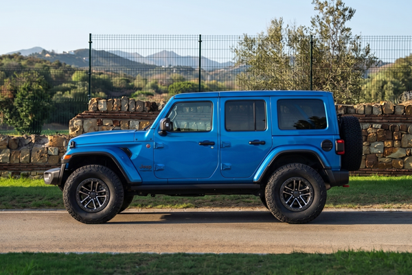 Vision Lateral Jeep Wrangler Rubicon Hybrid _ 2026