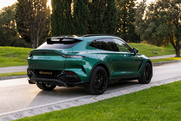 Vision Trasera Aston Martin DBX (550 CV) 2025
