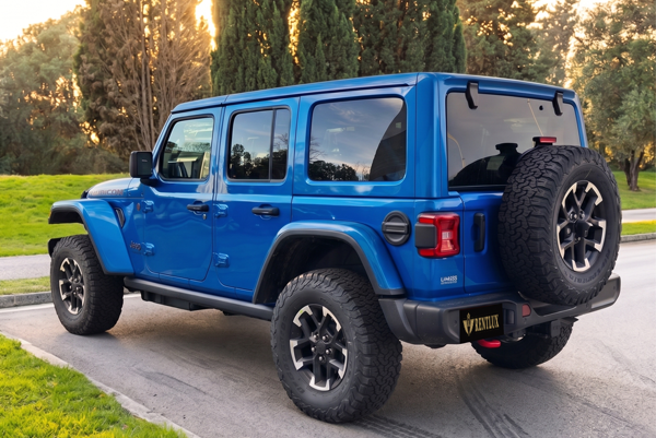 Vision Trasera Jeep Wrangler Rubicon Hybrid _ 2026