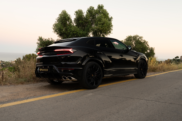 Lamborghini Urus SE / 2025-2026